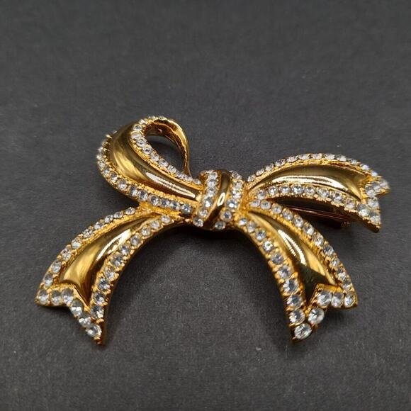 Vintage Monet Rhinestone Bow Brooch, Gold Plated, 1 1/2 Inches - Picture 6 of 9